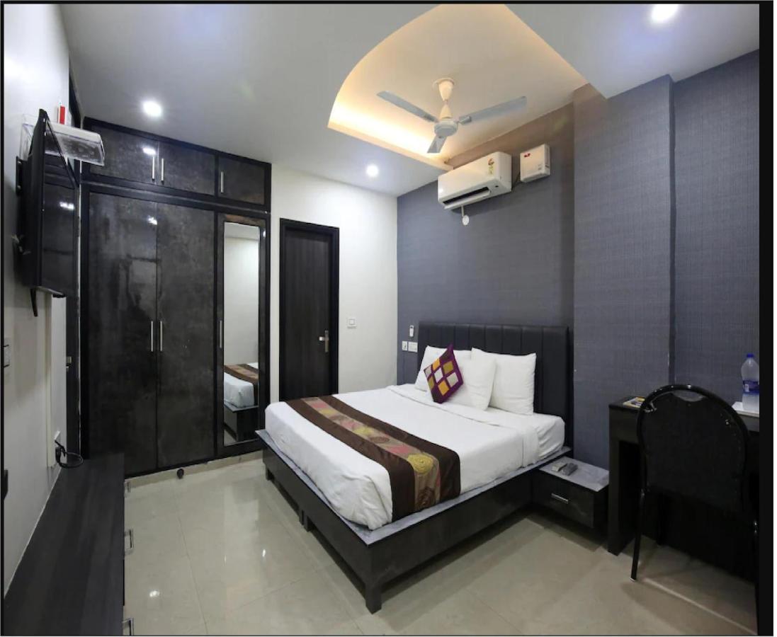 Hotel Cross Road By Wb Inn Unnāo Exteriér fotografie